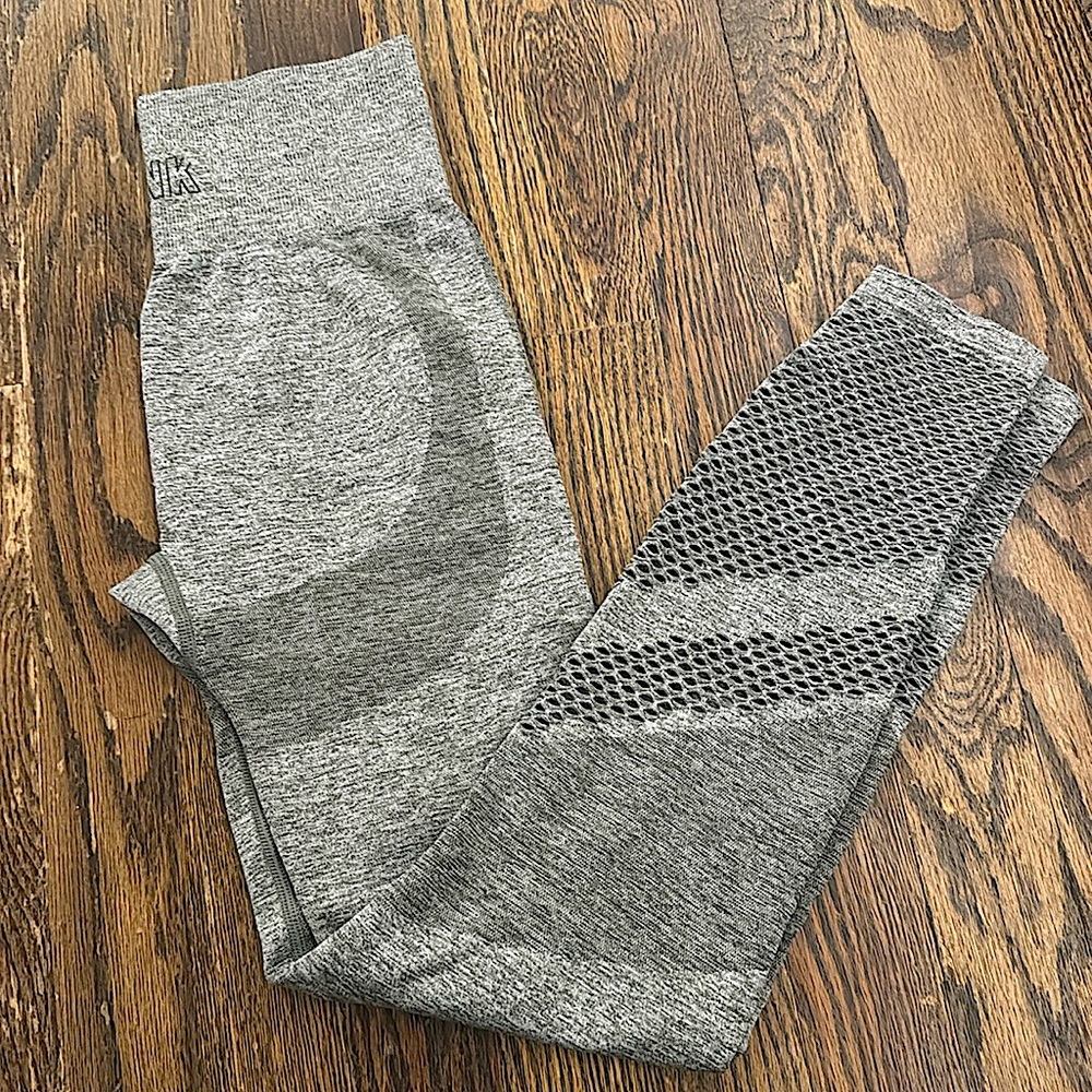 Victoria’s Secret PINK seamless leggings